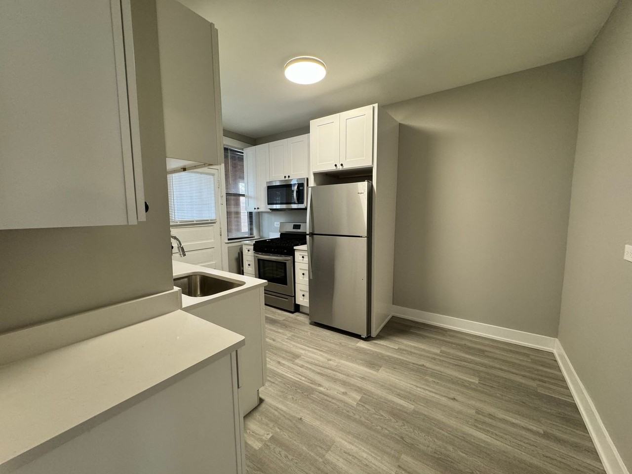 2607 N Kostner Ave #2 - Photo 3 of 16