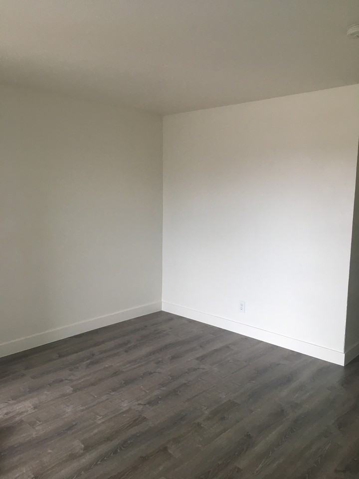 3800 Waller Ave #B - Photo 2 of 11