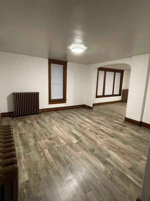 1810 Wyatt Ave - Photo 3 of 9