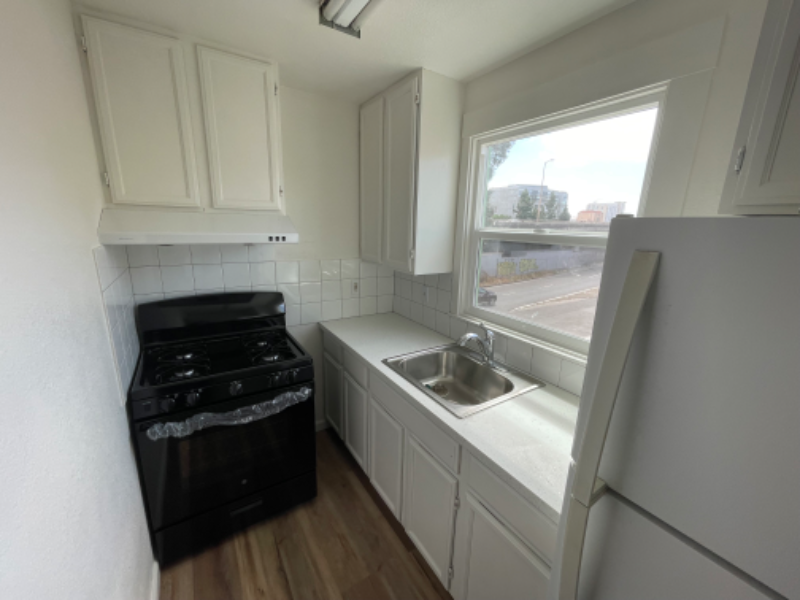 162 6th St - Photo 2 of 6