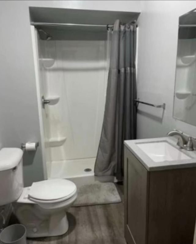 1945 Owen St - Photo 2 of 7