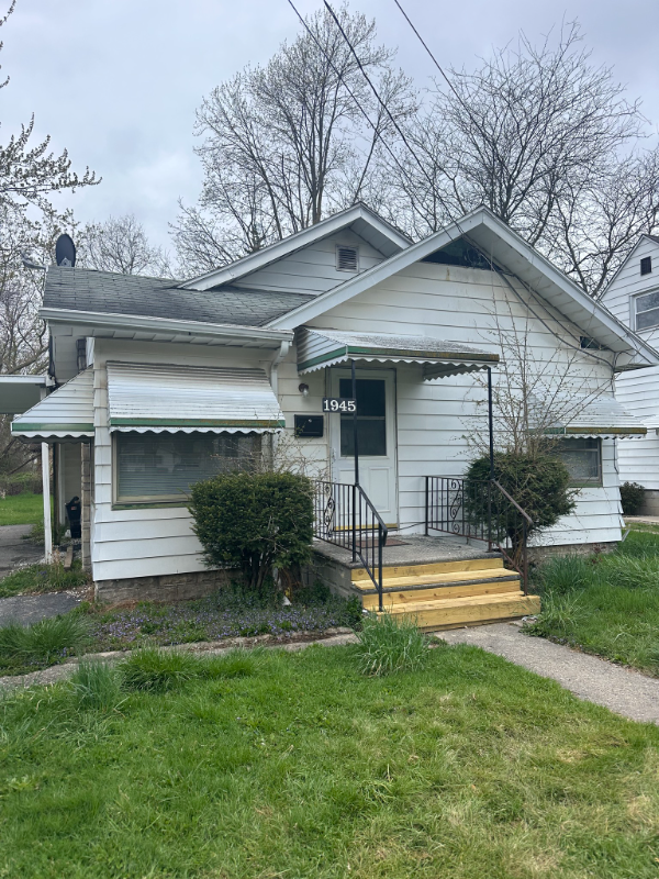 1945 Owen St - Photo 7 of 7