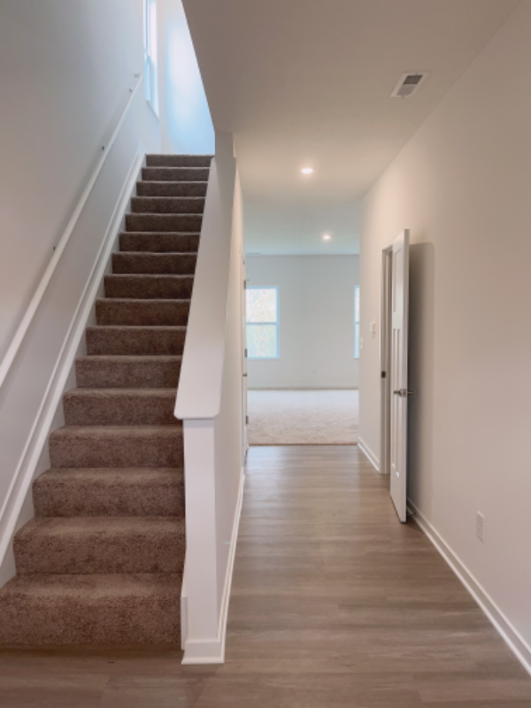 1630 Lewes Castle Dr - Photo 3 of 20