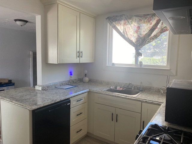 100 N Humboldt St - Photo 2 of 12