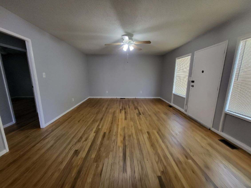 1510 N Pearl St - Photo 3 of 11