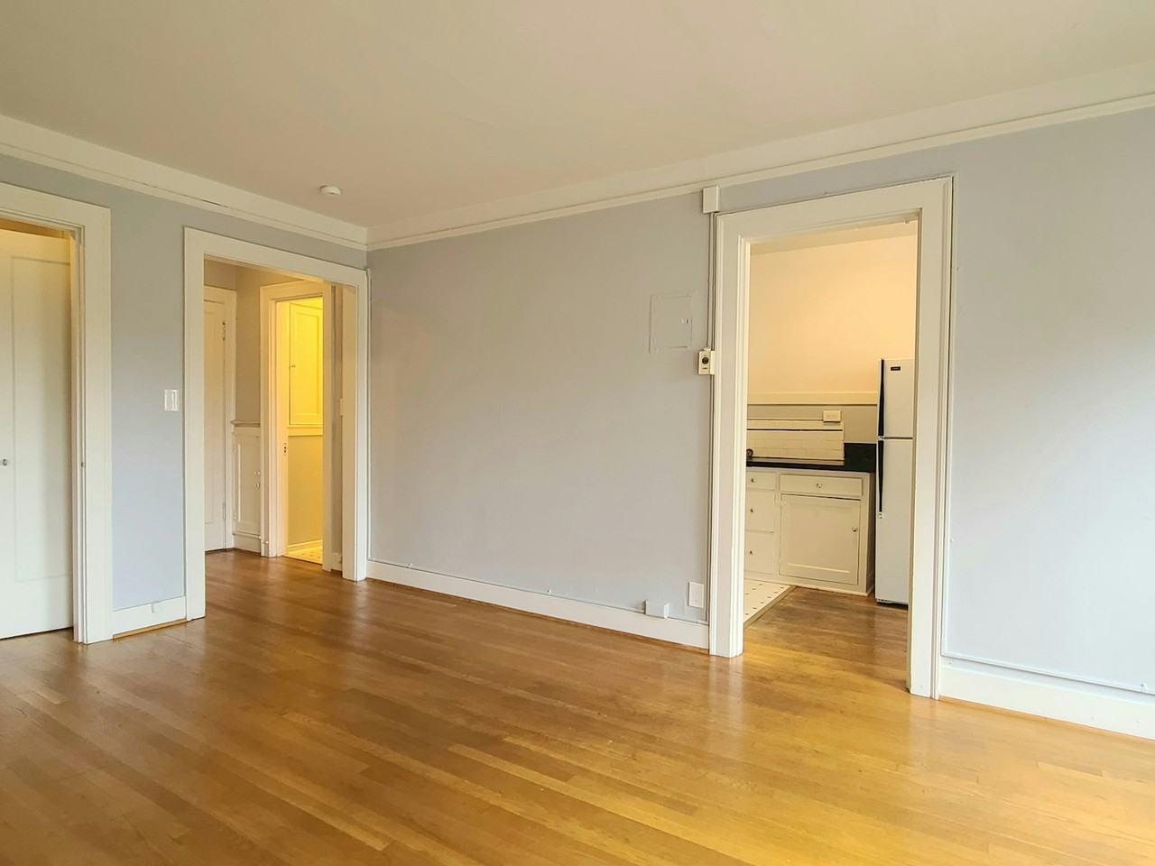 532 Belmont Avenue East, Unit 204 - Photo 4 of 24