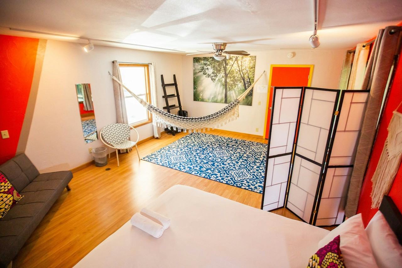 706 East Stuart Street, Unit Coral - Photo 4 of 13