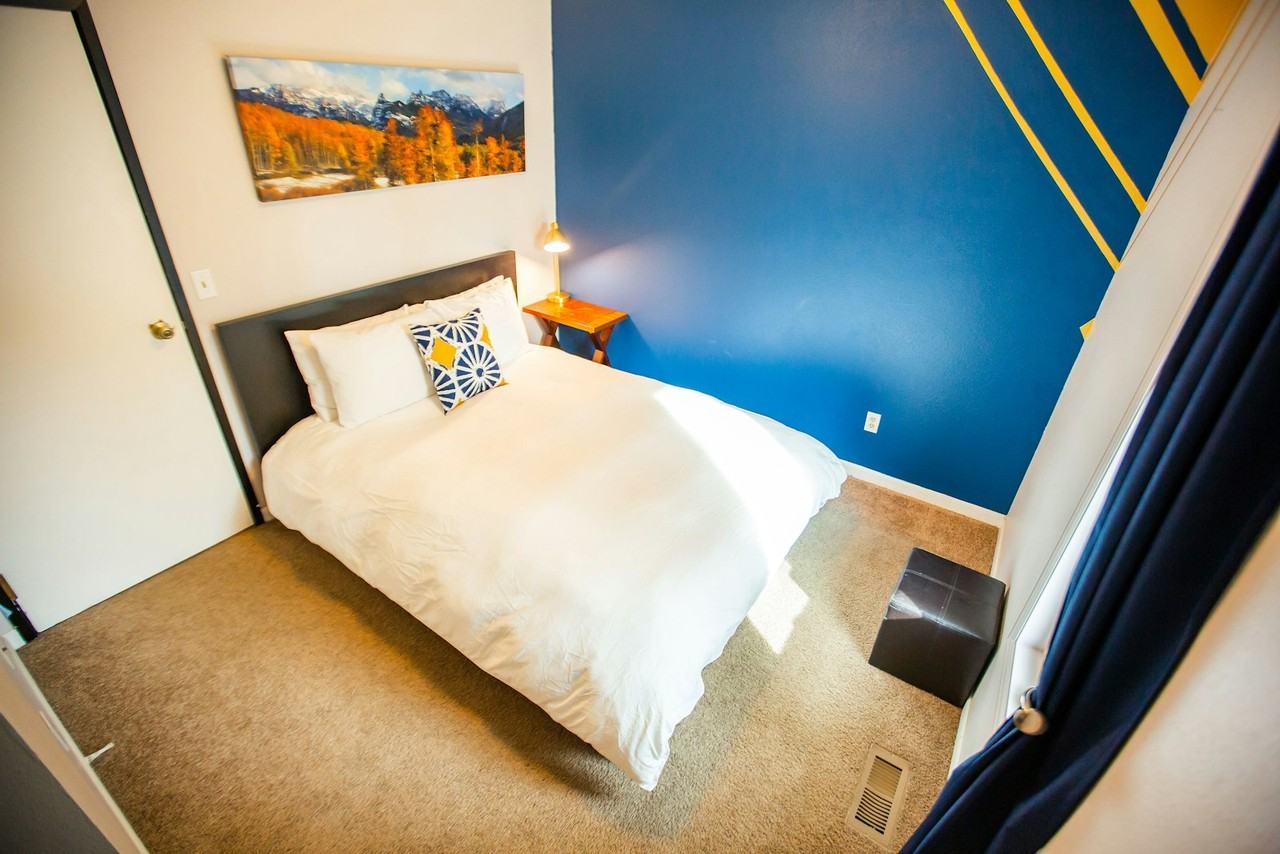 706 East Stuart Street, Unit B - Photo 7 of 18