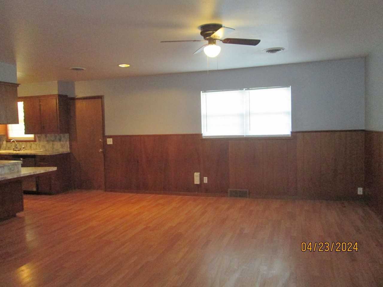 3014 W 18th St - Photo 2 of 22