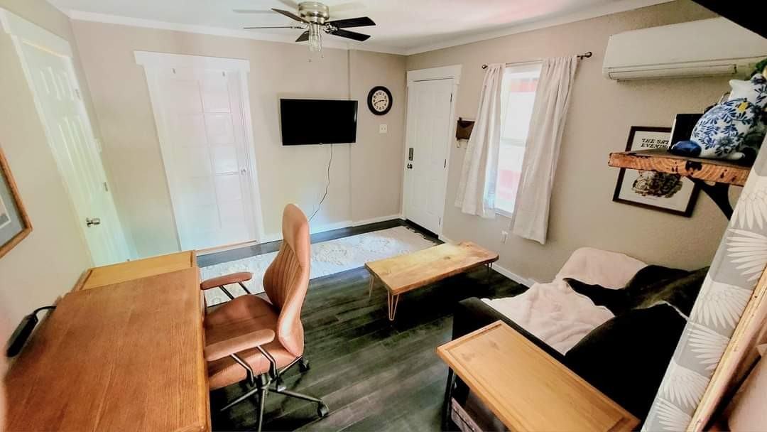 871 Union Street - Photo 2 of 10