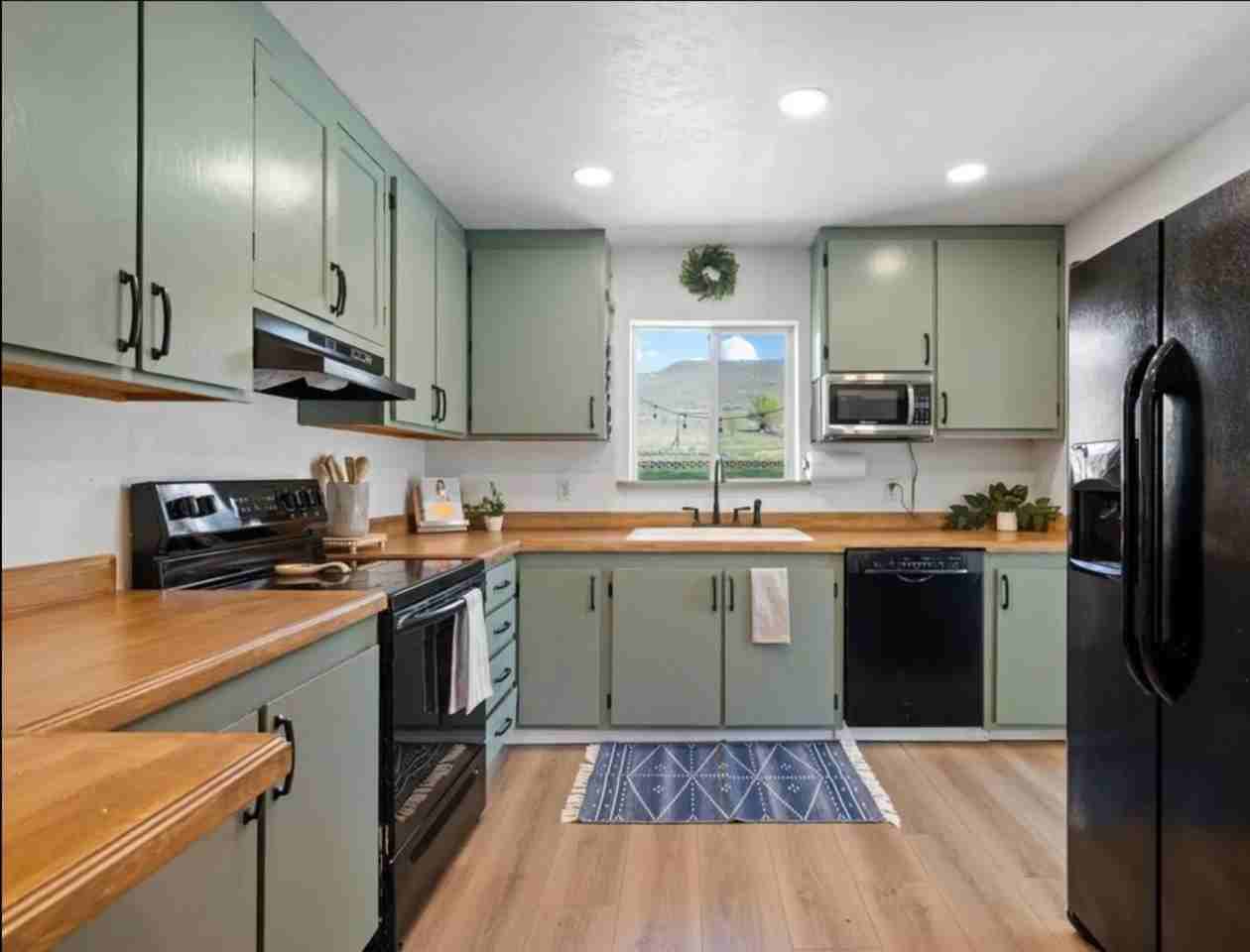 77511 N Overlook Dr - Photo 3 of 50