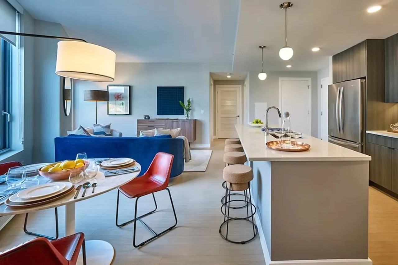 215 Van Vorst St - Photo 3 of 15