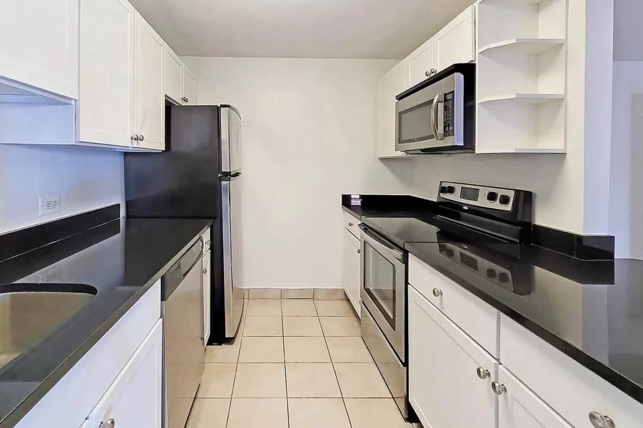 100 Warren St - Photo 2 of 11