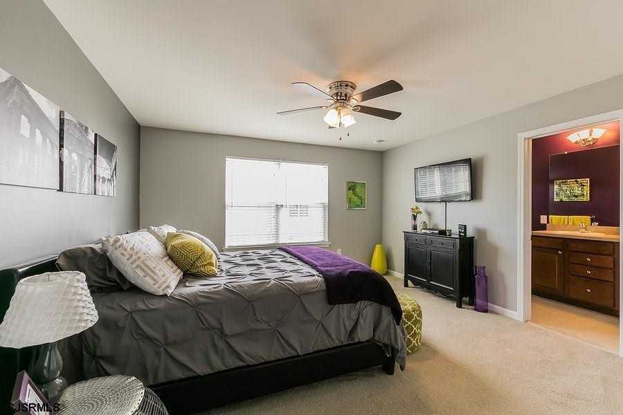 227 Mallard Ln - Photo 4 of 21