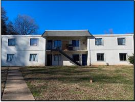 featured image of 903 Lynn St