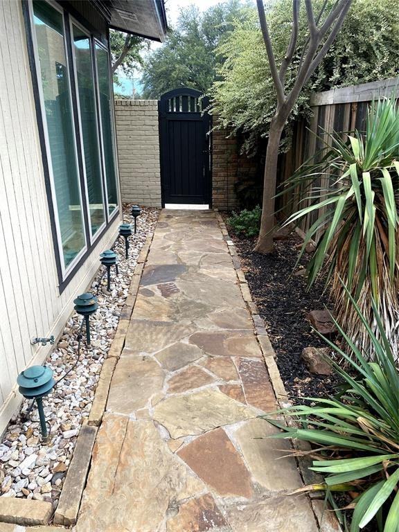 3325 Bristol Rd - Photo 3 of 26