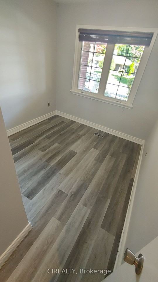 12 Banfield Avenue - Photo 3 of 6