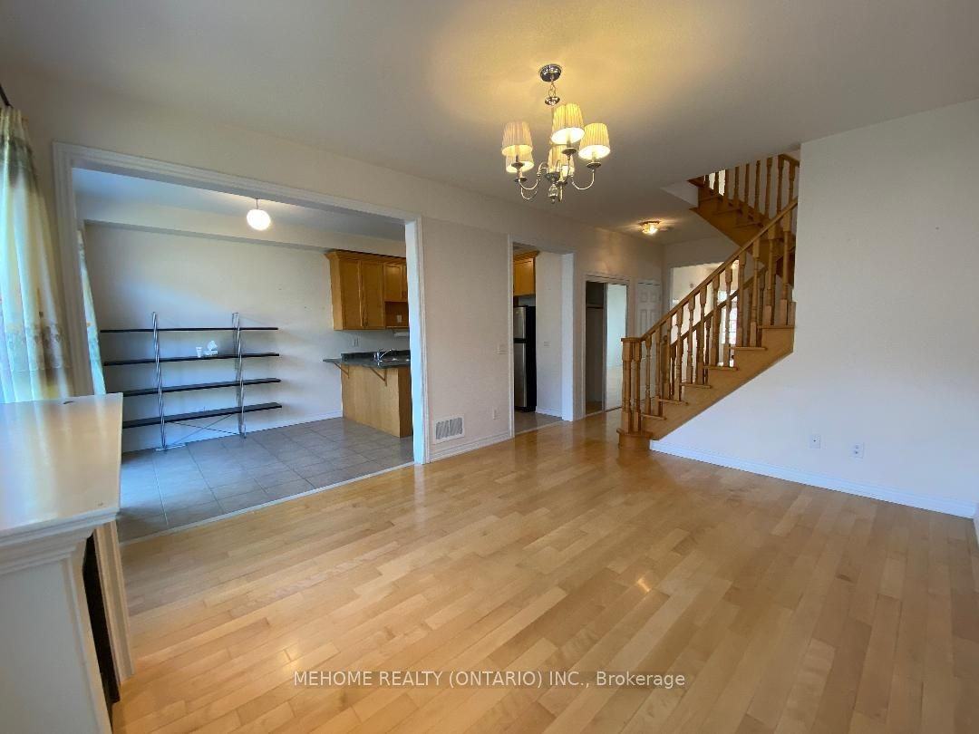 18 Hermitage Boulevard - Photo 3 of 6