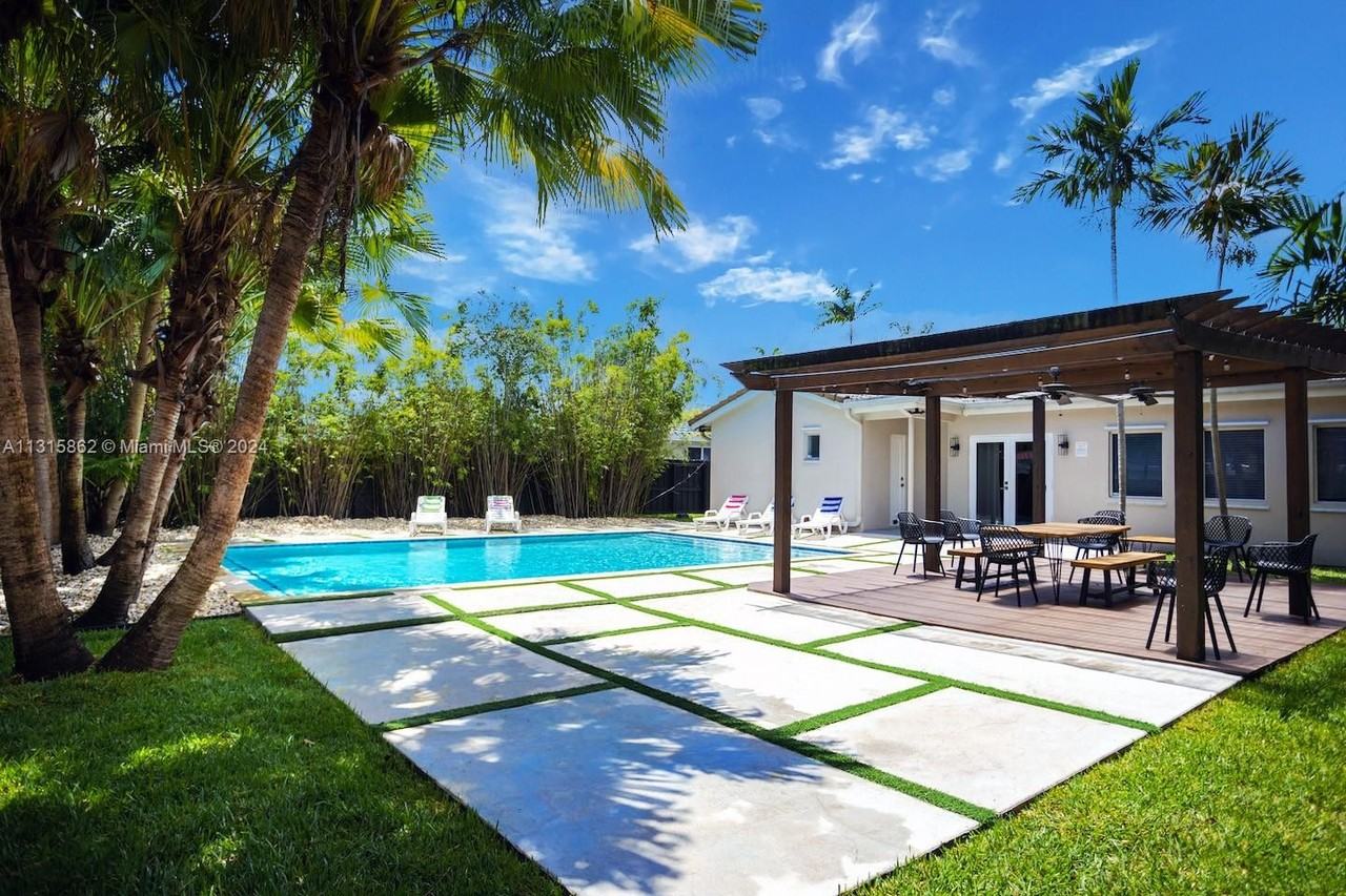 1307 Rodman St - Photo 3 of 38