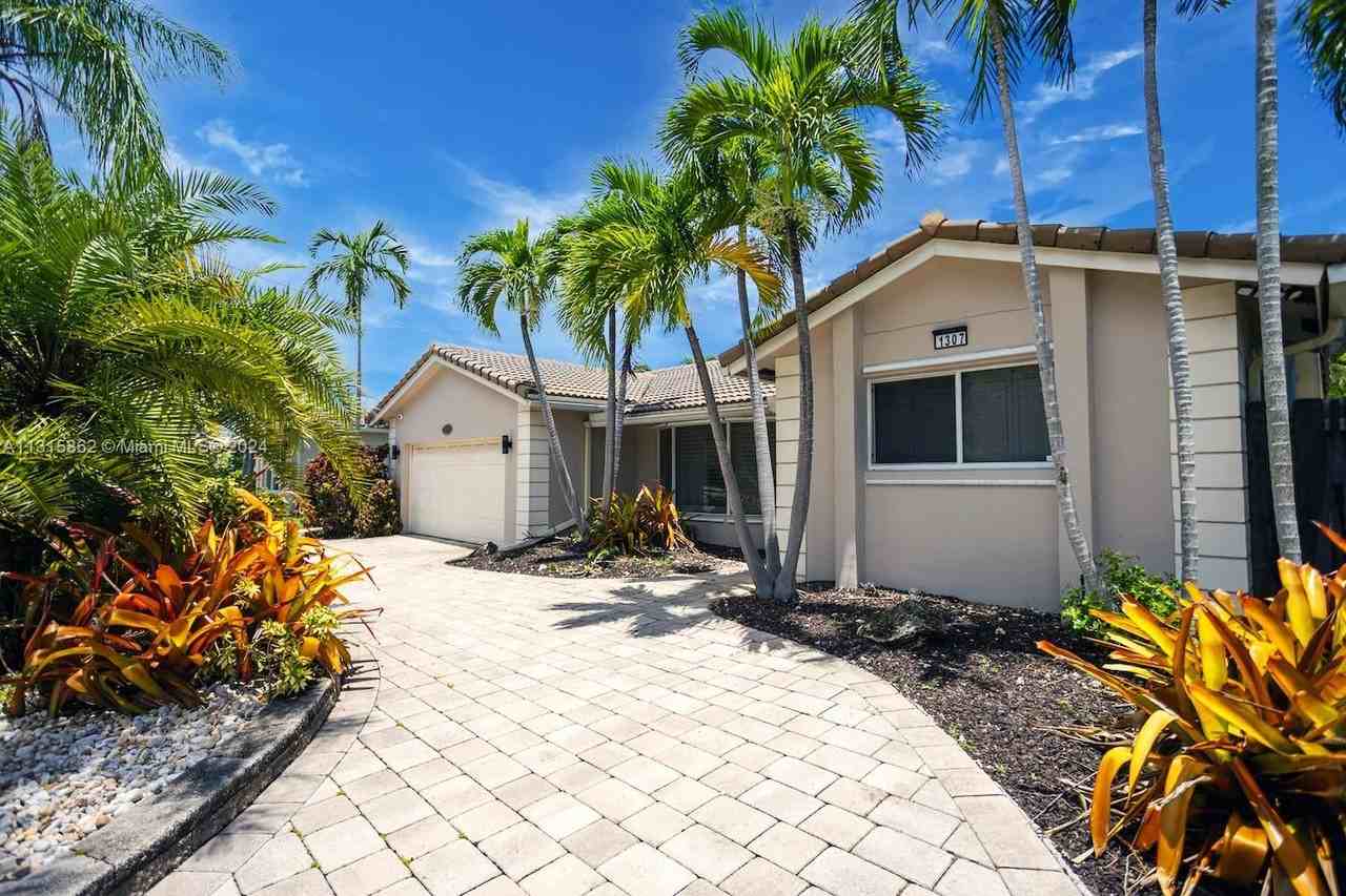 1307 Rodman St - Photo 7 of 38