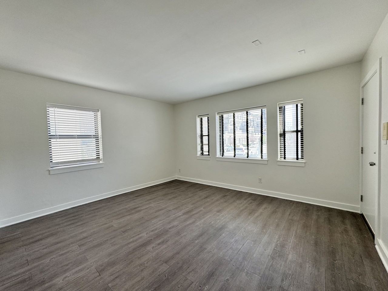 4524 Broadway Boulevard #1N - Photo 2 of 14