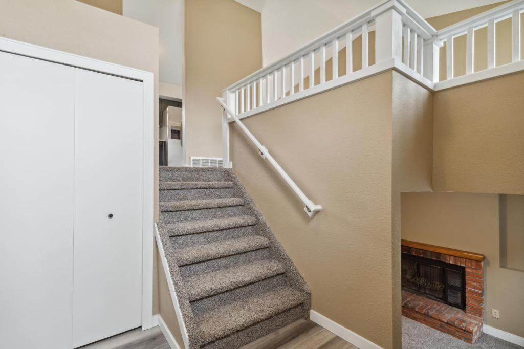 5245 Mule Deer Dr - Photo 3 of 32