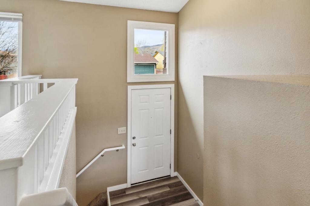 5245 Mule Deer Dr - Photo 4 of 32
