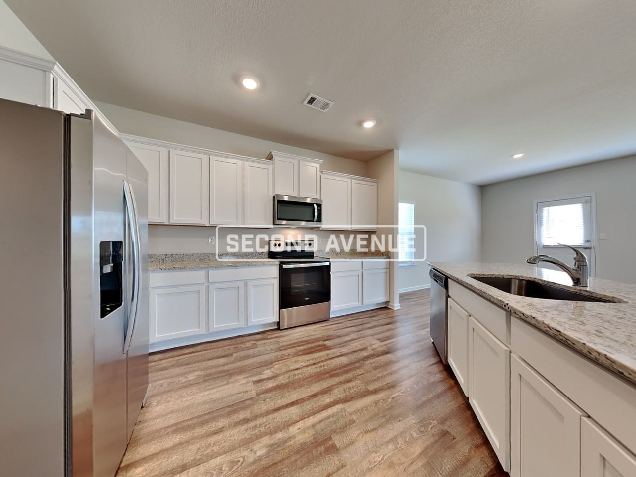 714 Woody Dr - Photo 5 of 30