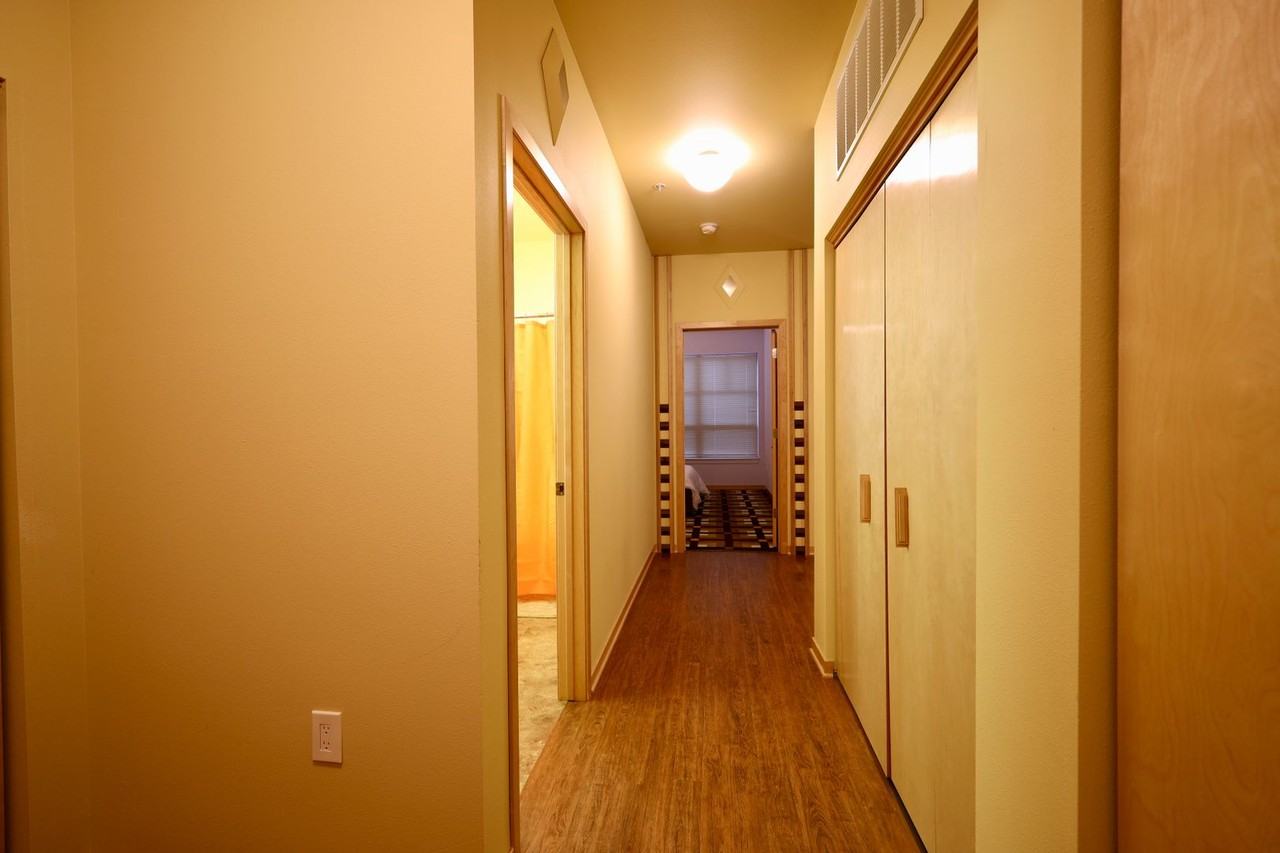 The Medallion - Photo 6 of 24