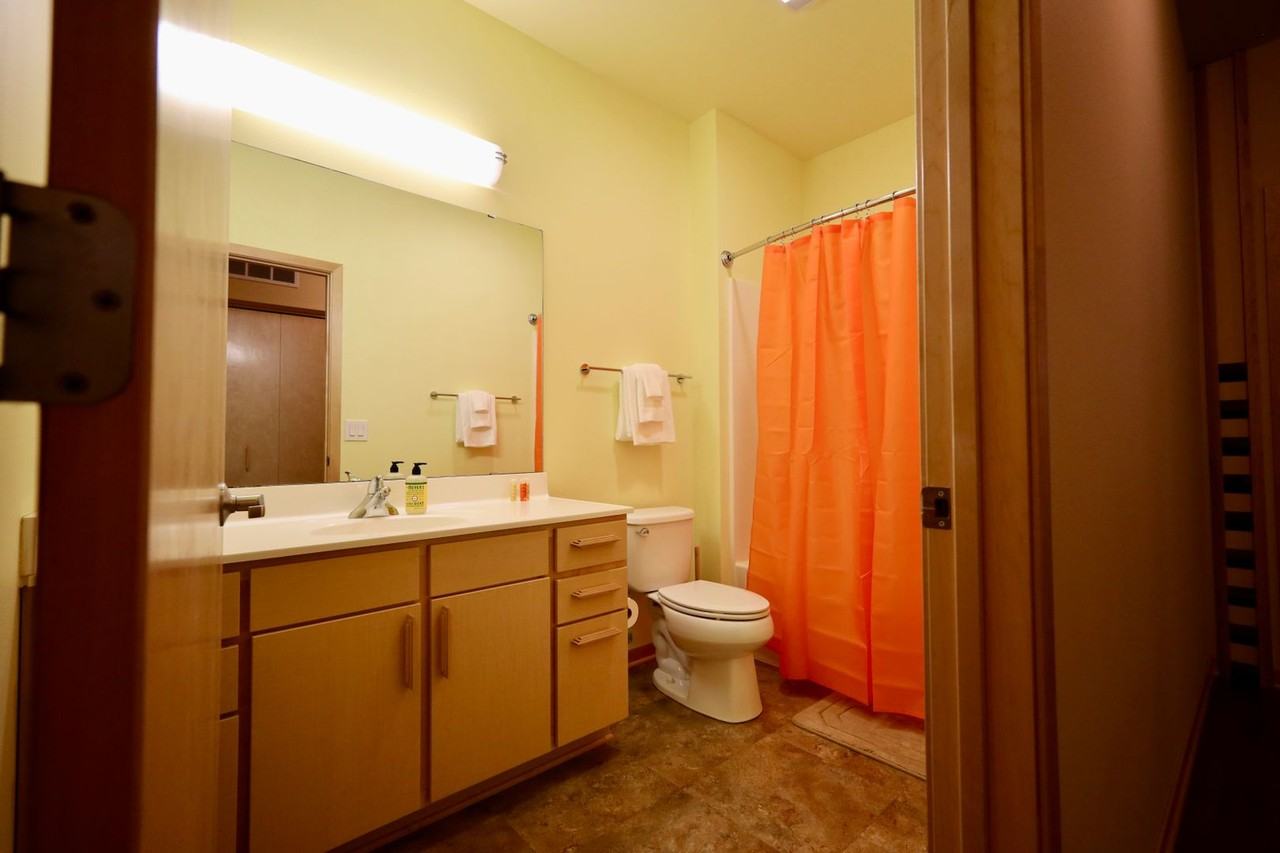 The Medallion - Photo 7 of 24