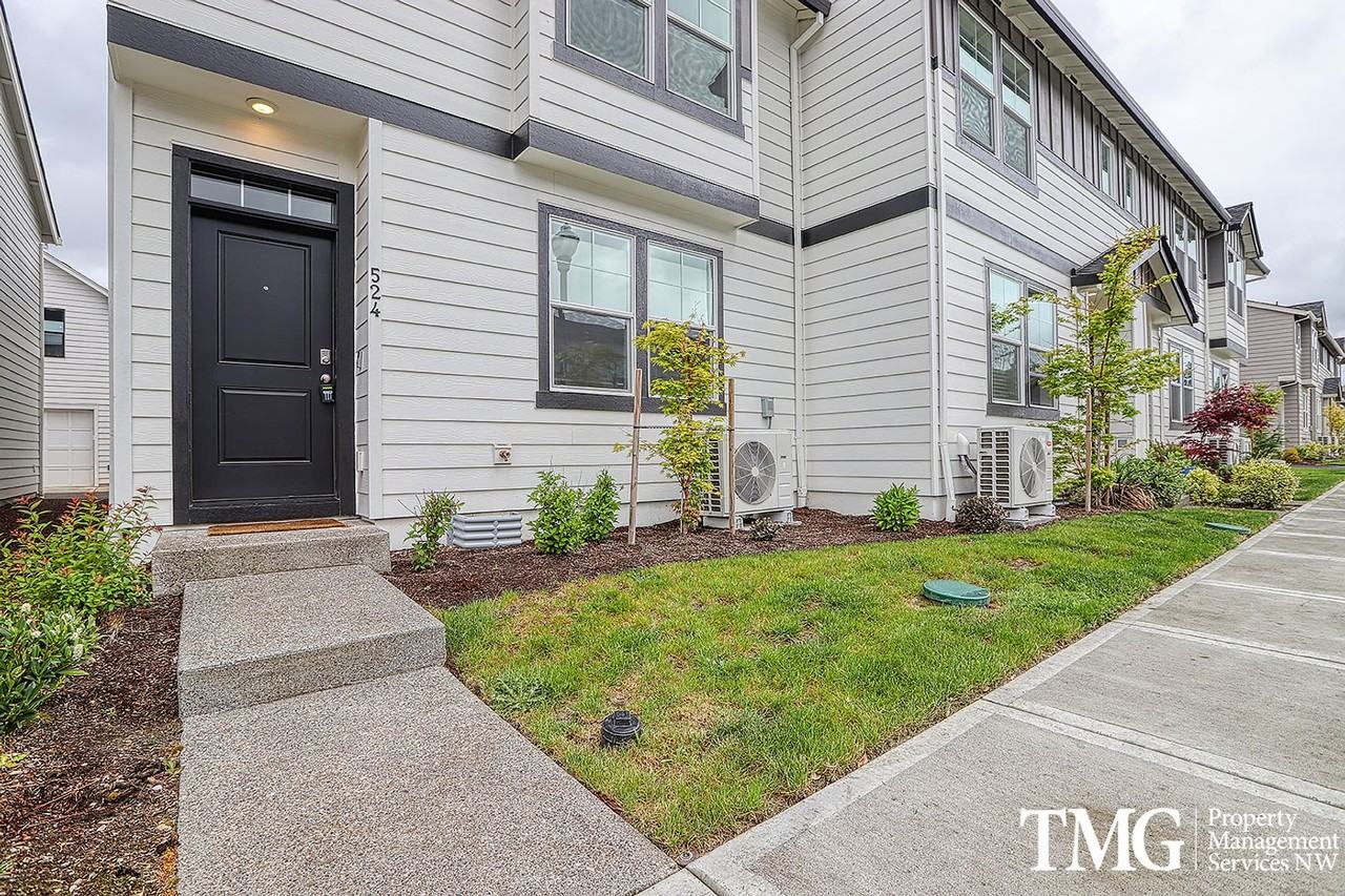 524 Ne 71st St - Photo 2 of 32