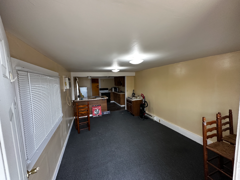 1118 17th St #B - Photo 2 of 5