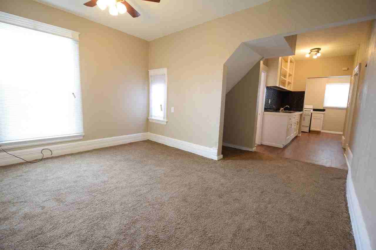 322 East Walnut - Photo 3 of 12