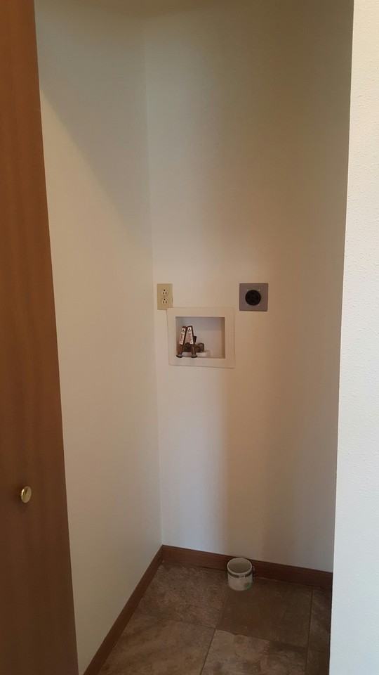 Yorkshire Lane Apartments in Manitowoc, WI - Photo 5 of 27