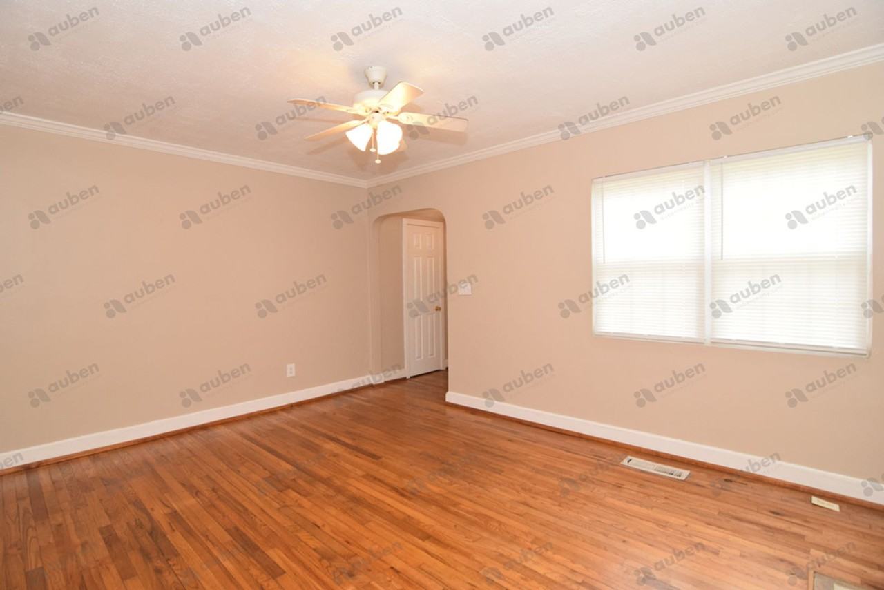 2126 Telfair St - Photo 2 of 25