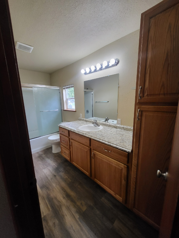 184 East St - Photo 2 of 7