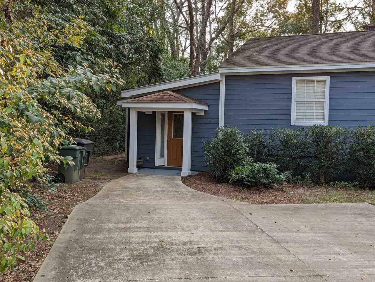 914 Hawthorne St - Photo 2 of 12