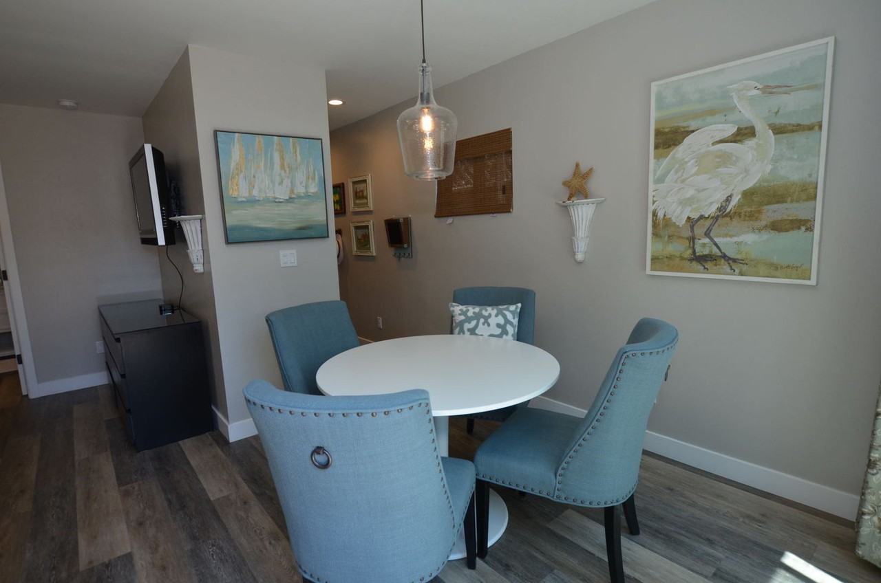 842 1/2 D Ave - Photo 5 of 11