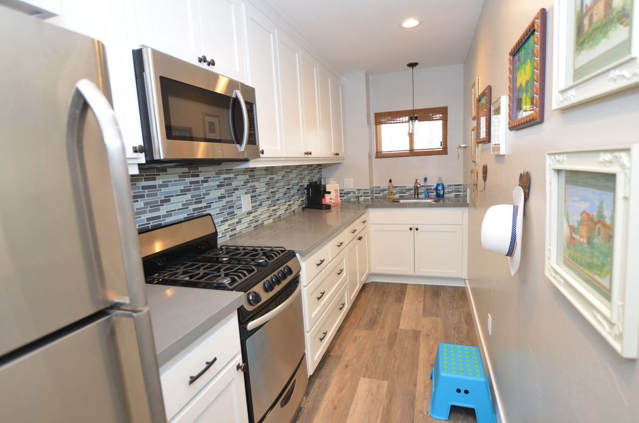 842 1/2 D Ave - Photo 6 of 11