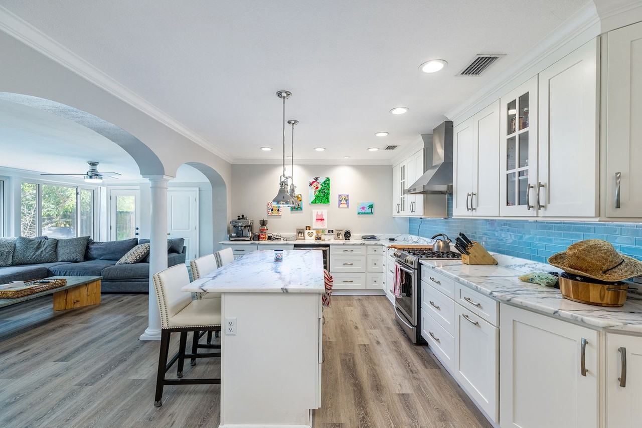 4116 W Leona St - Photo 2 of 18