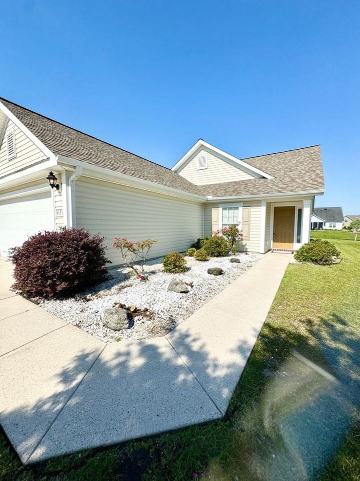 420 Hillsborough Dr - Photo 3 of 32