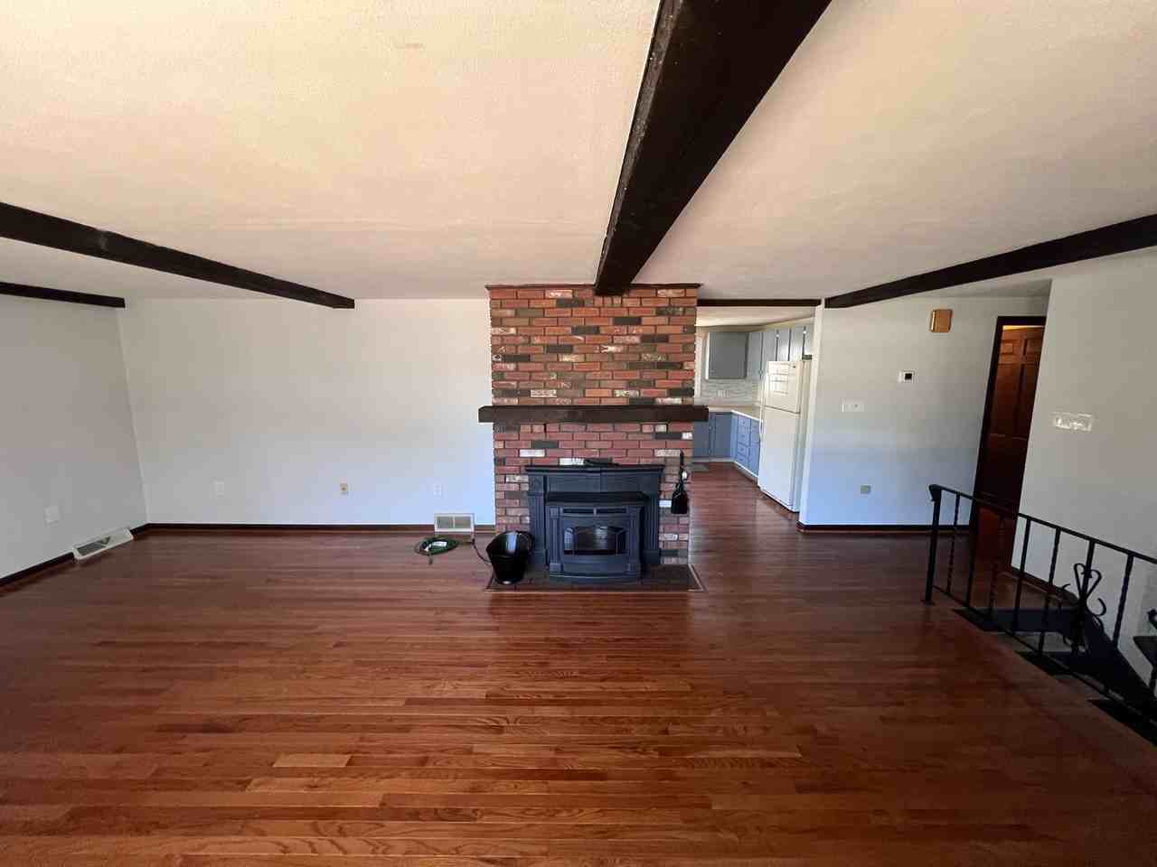 33 Meadowbrook Dr - Photo 3 of 37