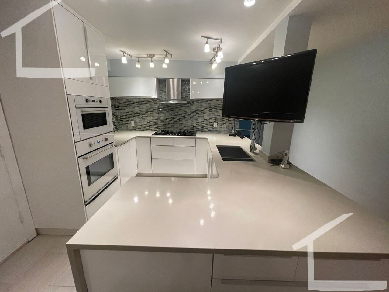 57 Broadlawn Park - Photo 5 of 12