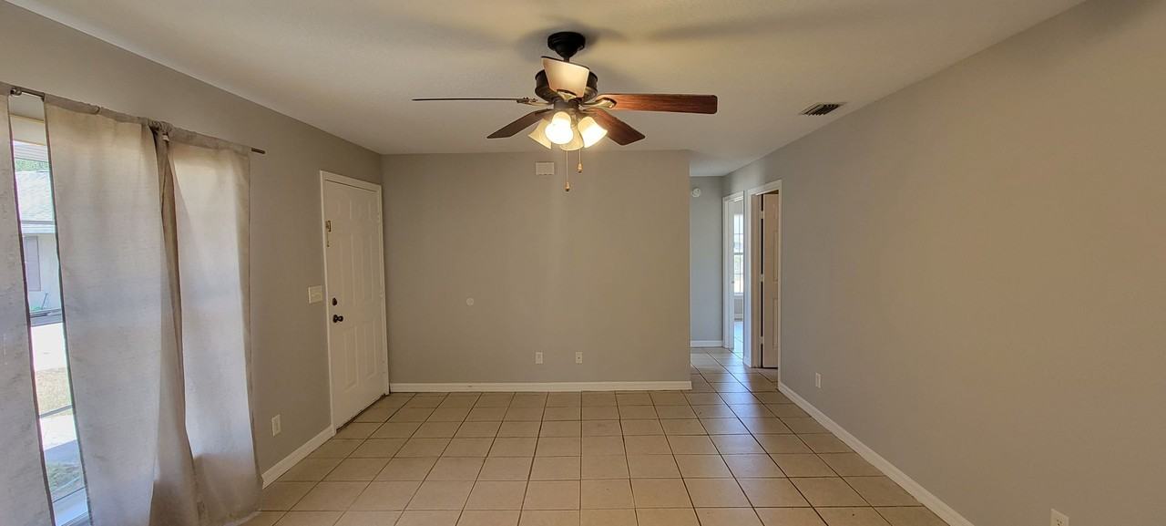 1147 W Minneola Ave - Photo 3 of 10