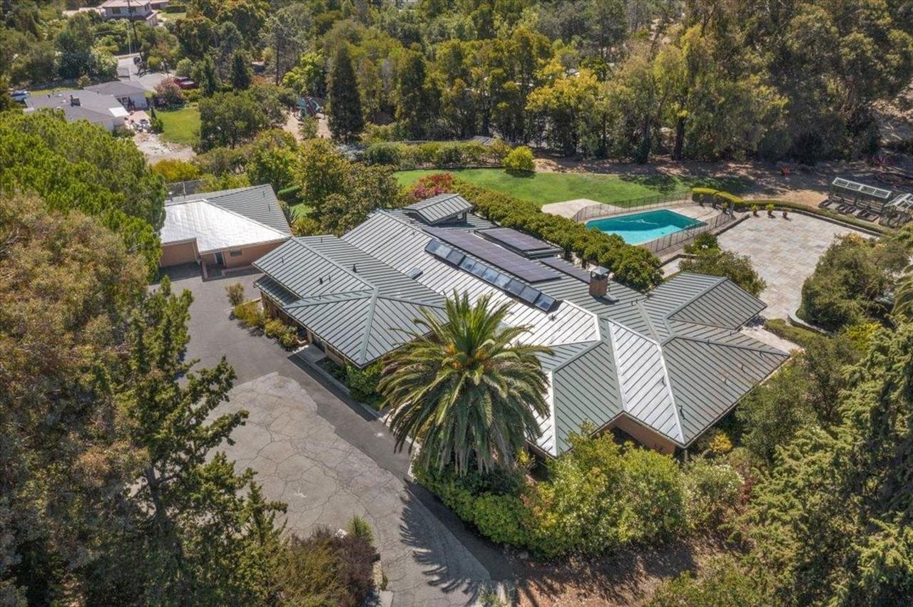 121 Croydon Way - Photo 3 of 20