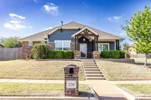 featured image of 11244 Nw 102nd St