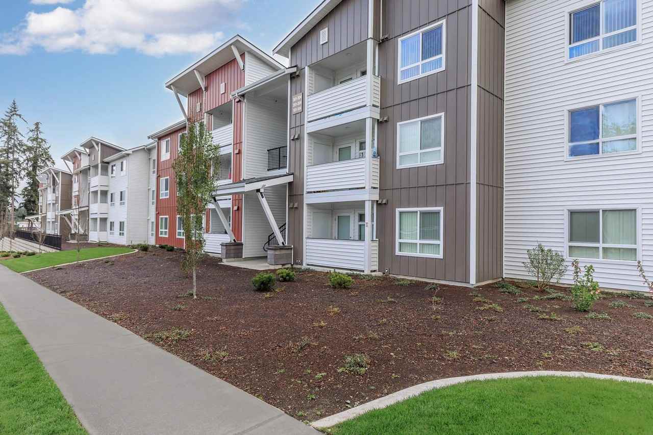 Novo on 52nd - Photo 7 of 38