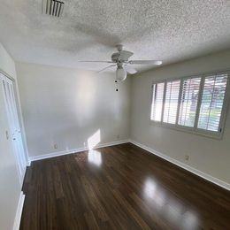 112 Club Dr #112 - Photo 6 of 13