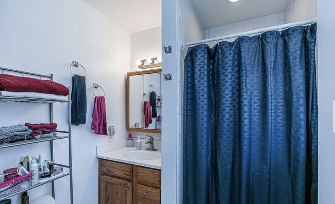 126 Standard Bedroom-126 Mizar Place - Photo 4 of 10