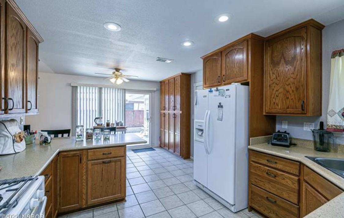 126 Standard Bedroom-126 Mizar Place - Photo 5 of 10